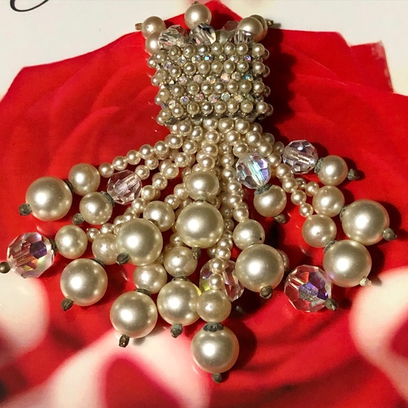Vintage Pearl, Crystal, Rhinestone Dangle Brooch - Picture 2 of 7
